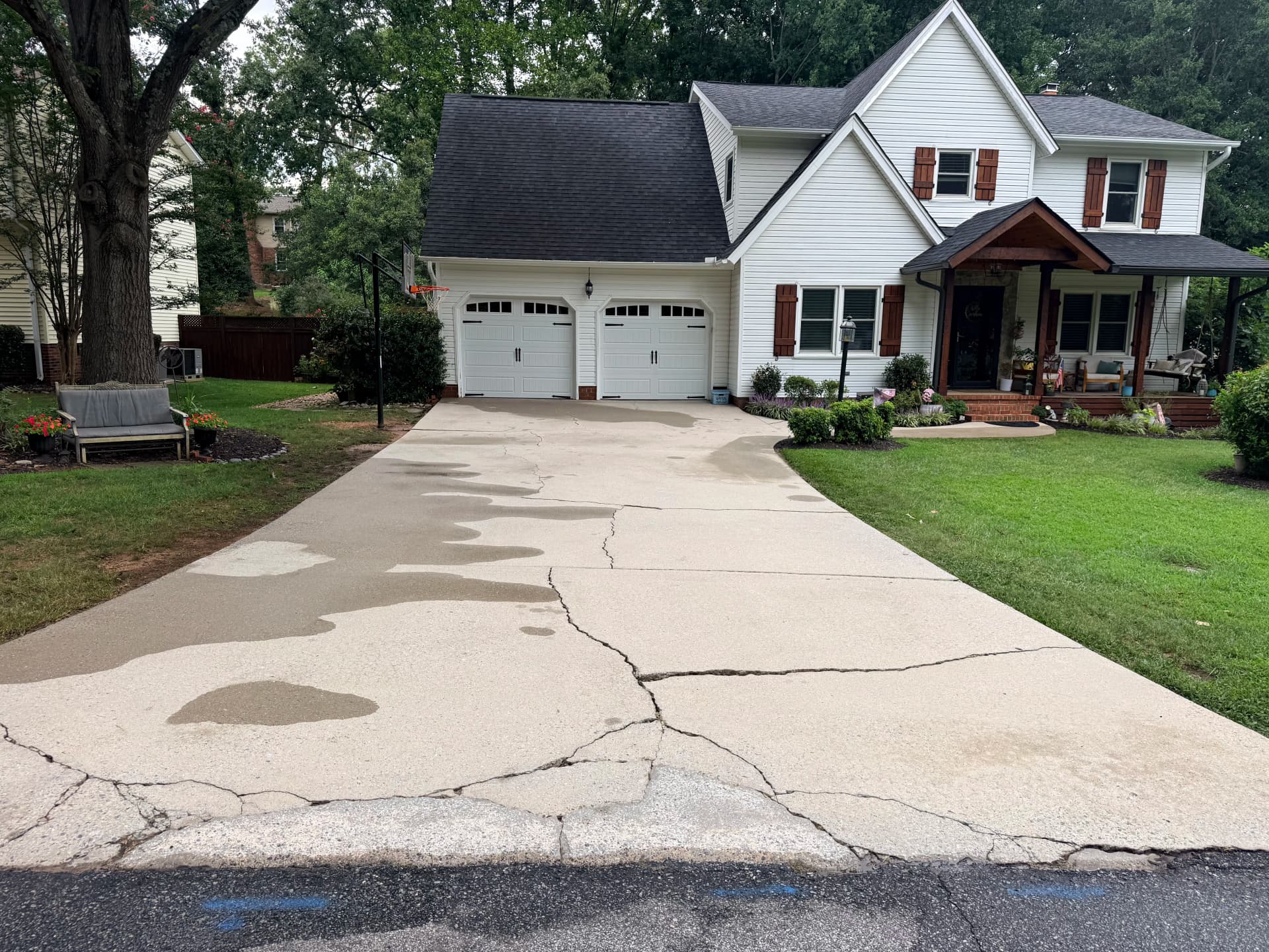 Gallery photos for Roof Cleaning and Driveway Pressure Wash on a Two-Surface Job: Image #3