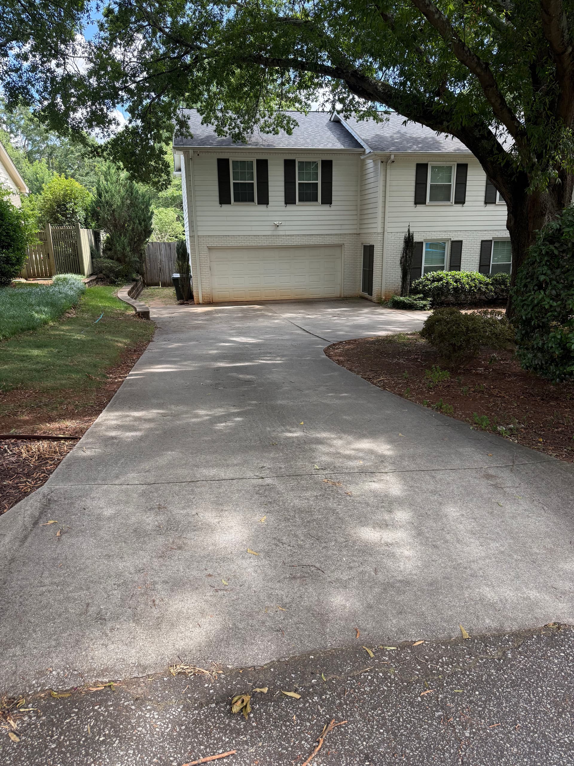 Gallery photos for Clogged French Drain Cleaned Before Driveway Pressure Wash: Image #4
