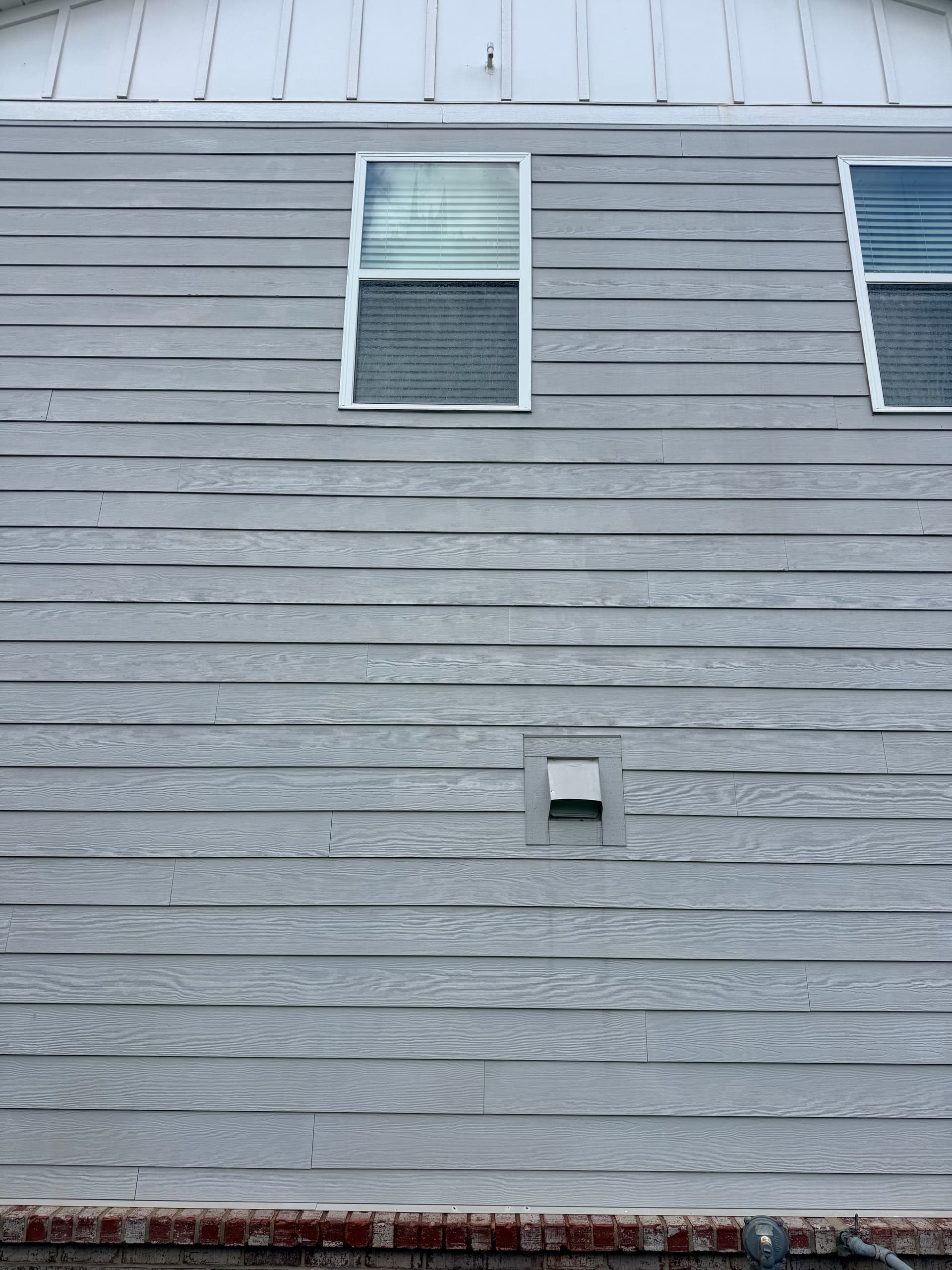 Gallery photos for Rust Stain Removal on Home Siding - Before and After: Image #5