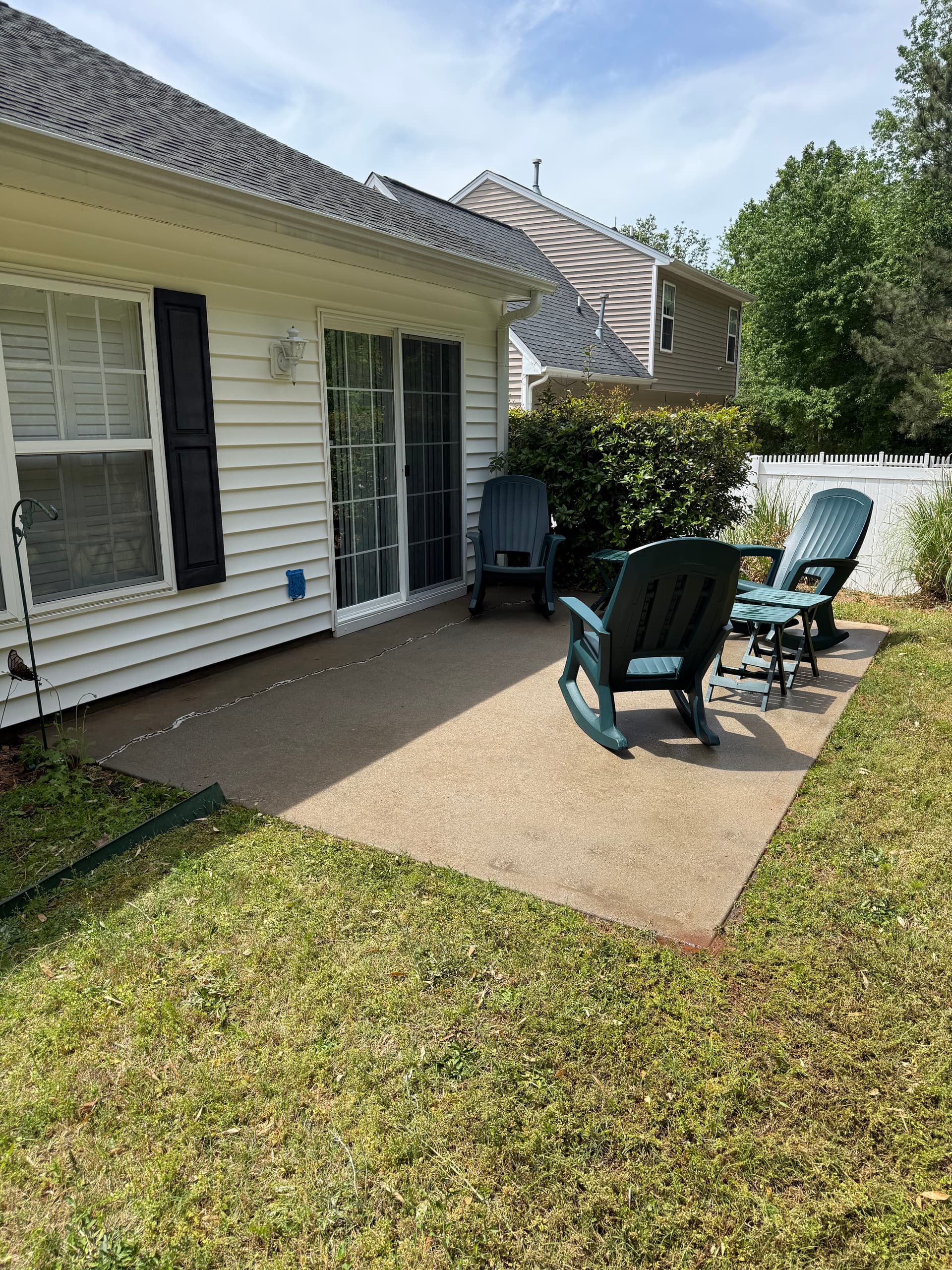 Gallery photos for Patio, Entryway, and House Softwash Clean Up: Image #3