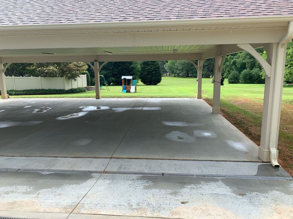 Gallery photos for Revitalize Your Driveway with Expert Pressure Washing: Image #2