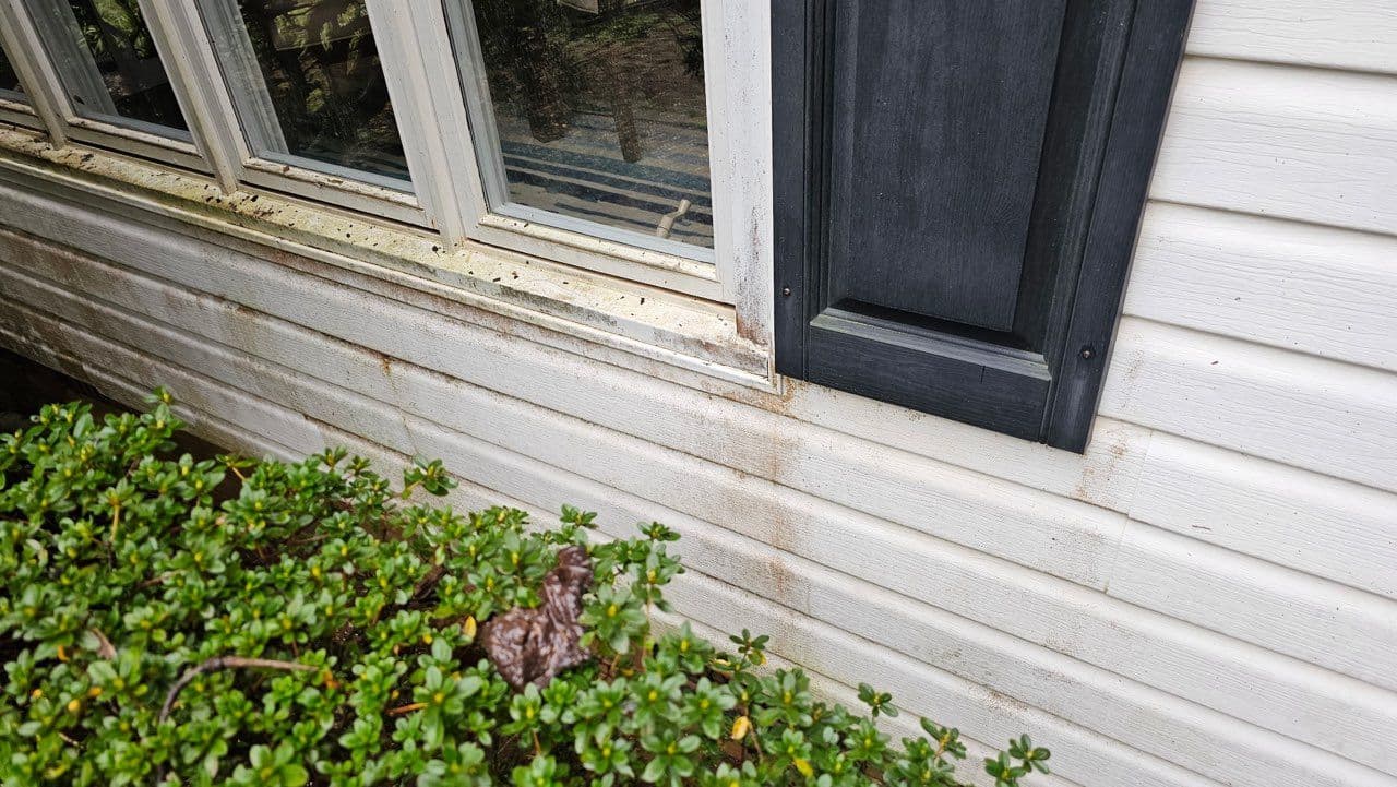 Gallery photos for House Exterior Shine with Soft Washing: Image #2