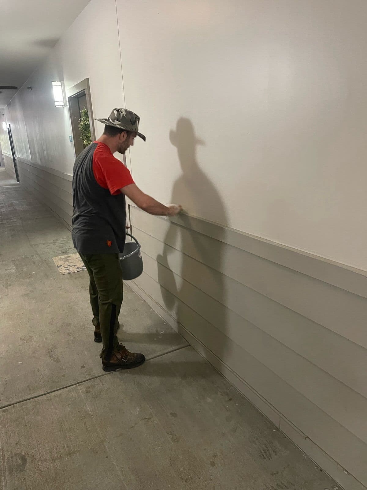 Gallery photos for Apartment Breezeway Cleanup Experts at Work: Image #2