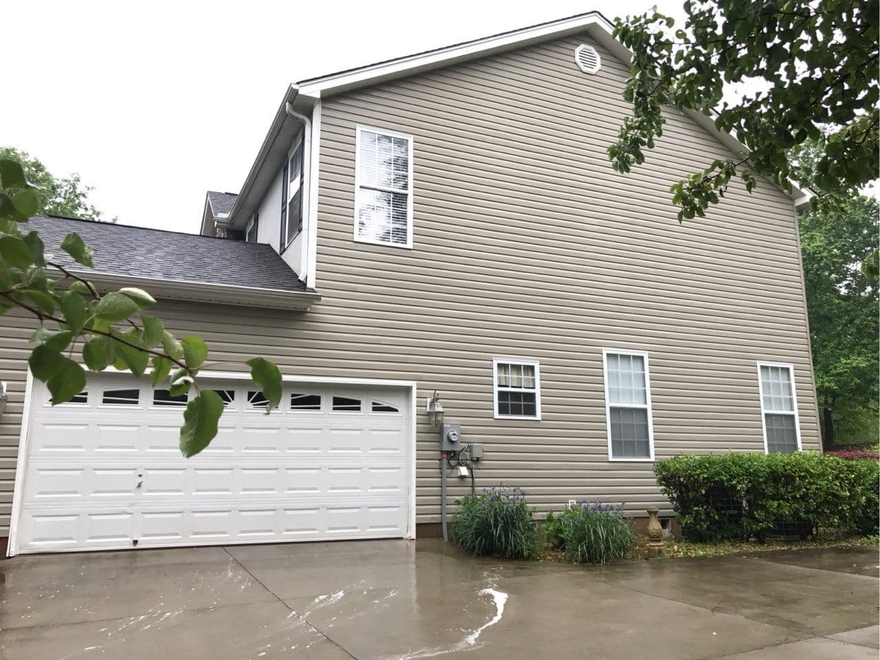 Gallery photos for Home and Sidewalk Cleaning Success Story: Image #2