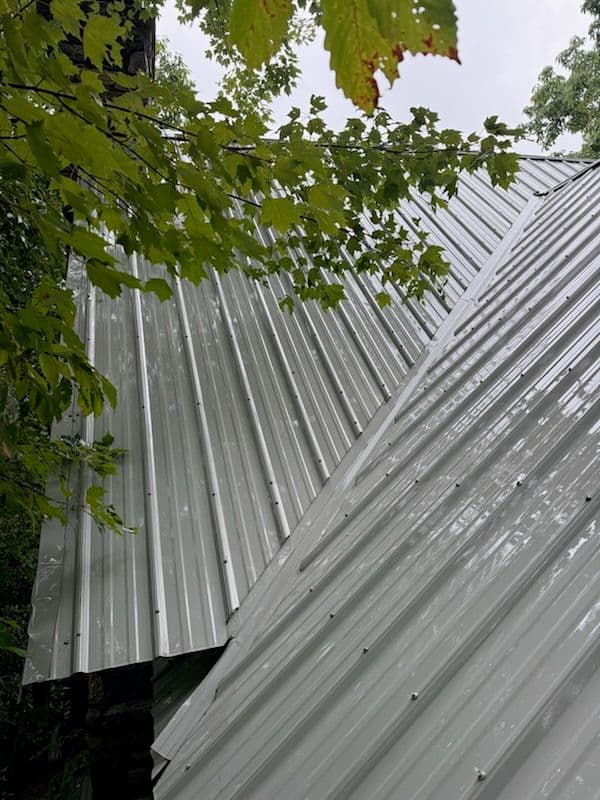 Gallery photos for Transform Your Roof with Expert Cleaning: Image #1