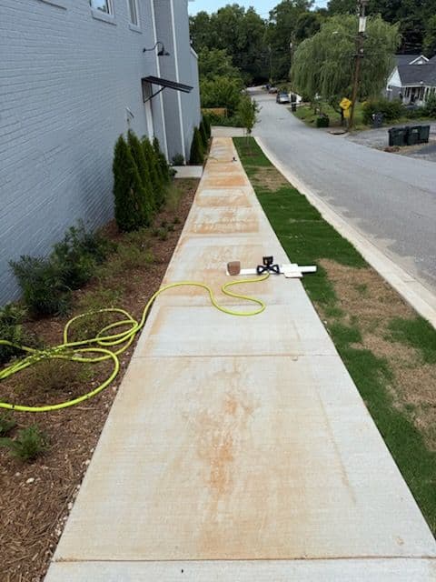 Gallery photos for Amazing Sidewalk Pressure Washing Transformation: Image #2