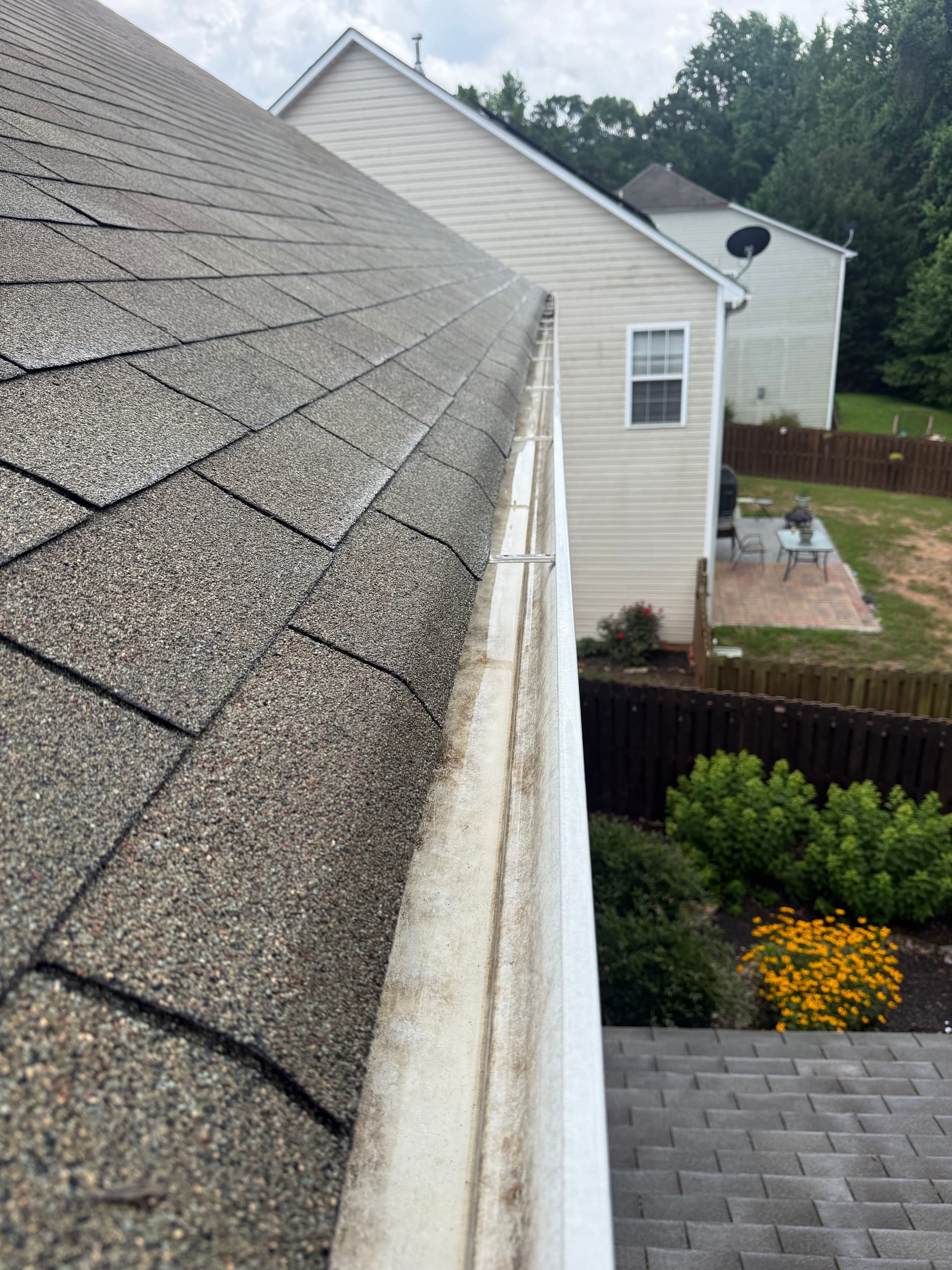 Gallery photos for Packed Gutters Are a Slow Drain on Your Home: Image #3