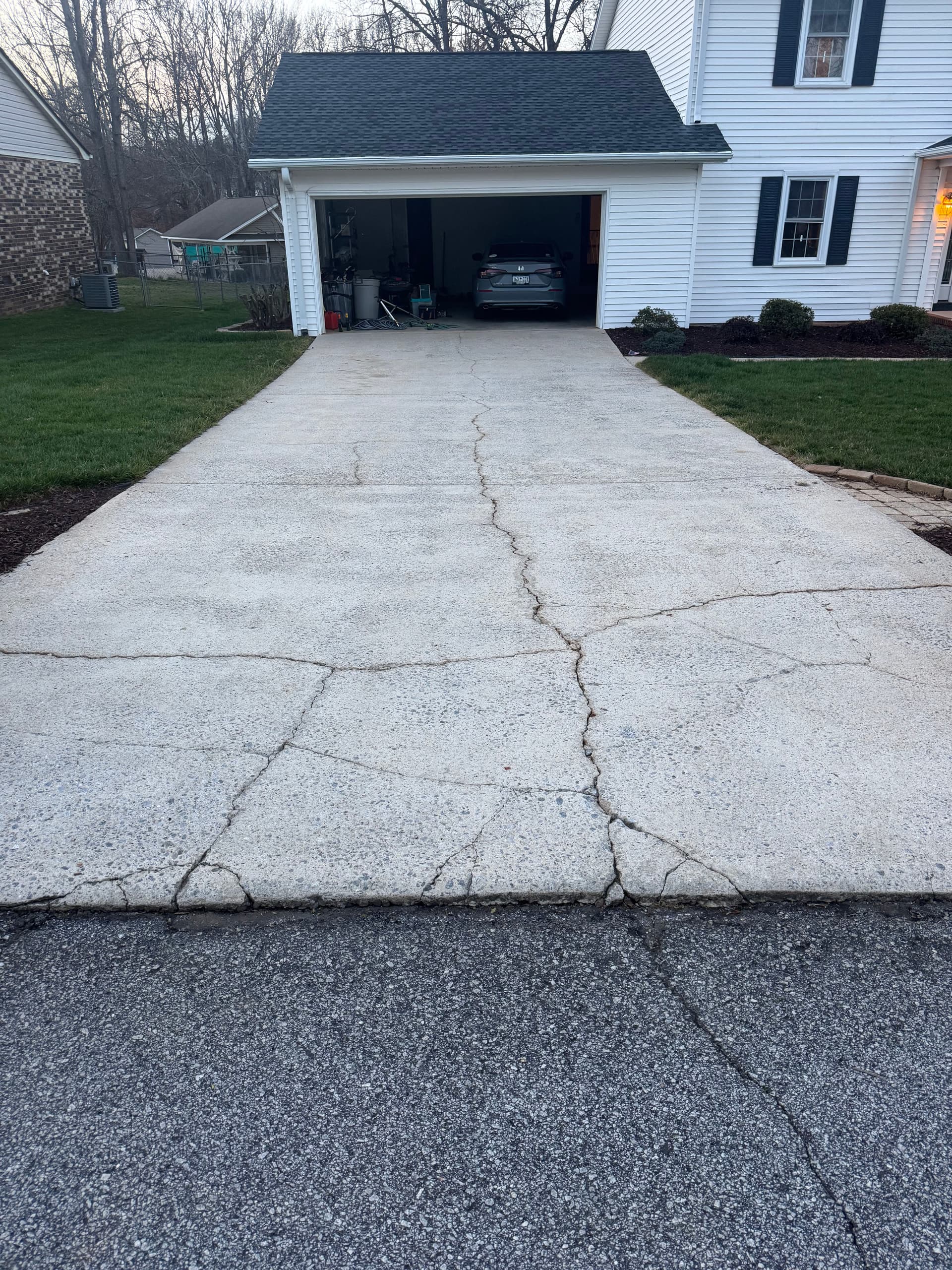 Gallery photos for Driveway and Walkway Pressure Washing: Image #1
