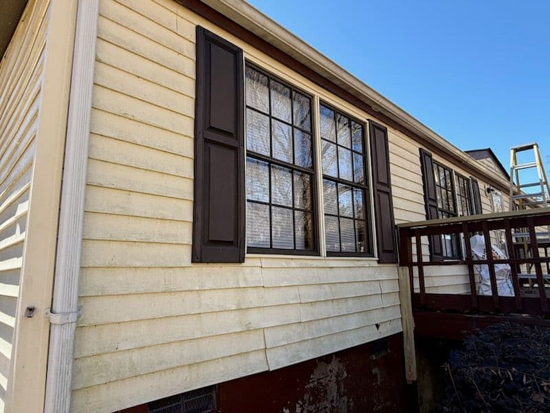 Gallery photos for Softwashing Makes Siding Shine Again: Image #1